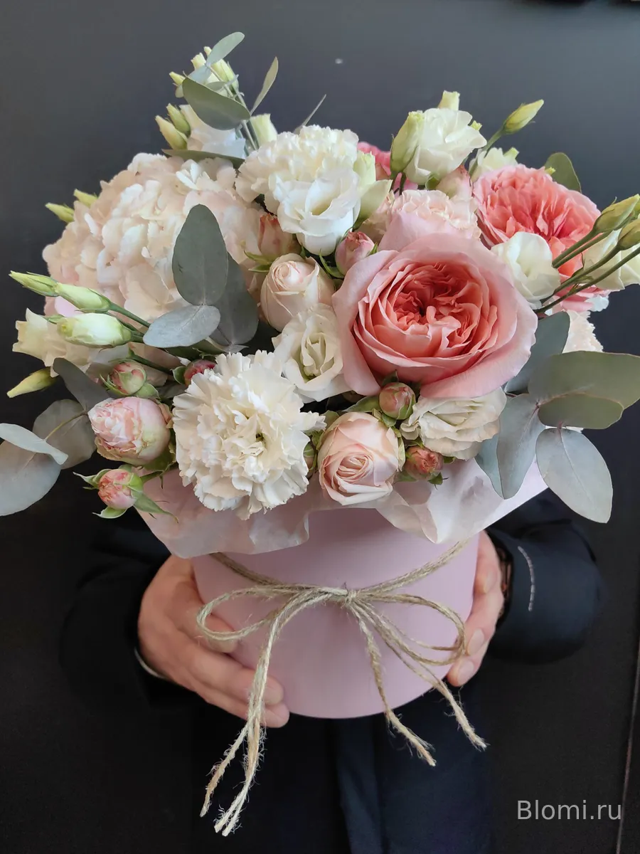 Композиция с пионовидными розами